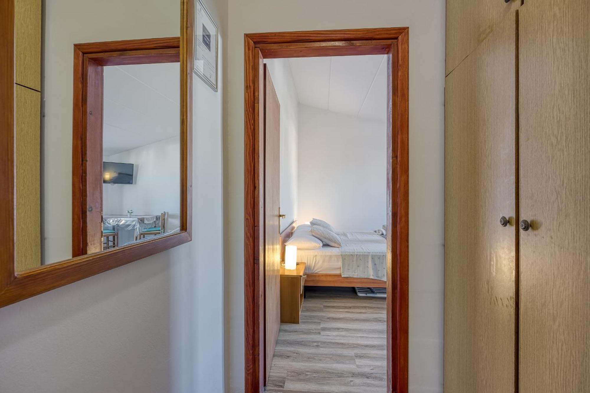Apartments Orbanic Ровінь Екстер'єр фото