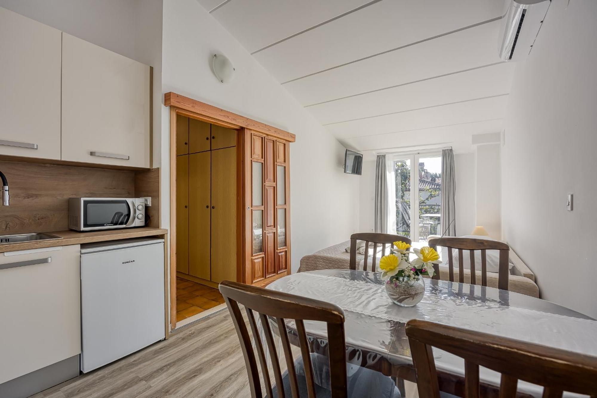 Apartments Orbanic Ровінь Екстер'єр фото