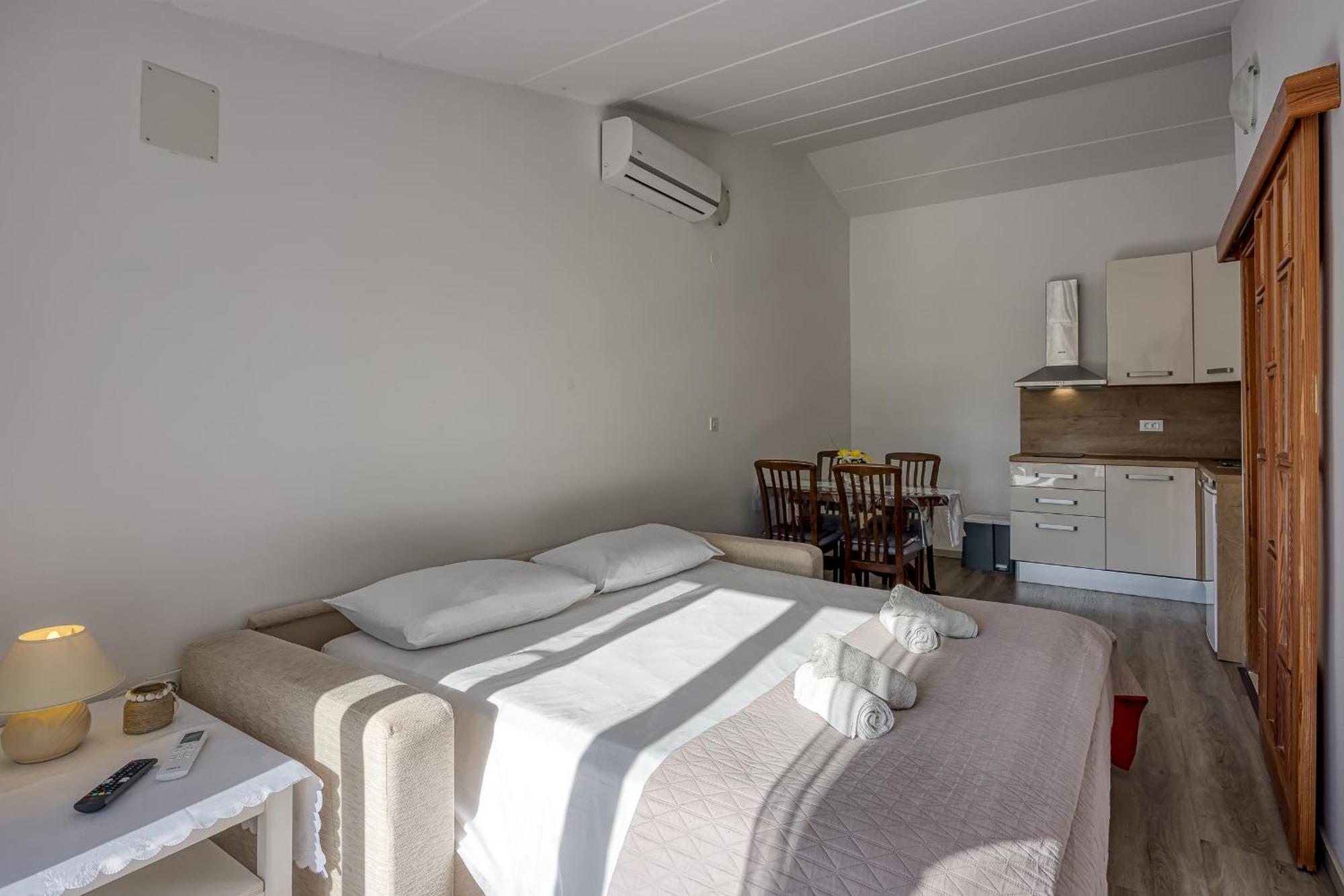 Apartments Orbanic Ровінь Екстер'єр фото