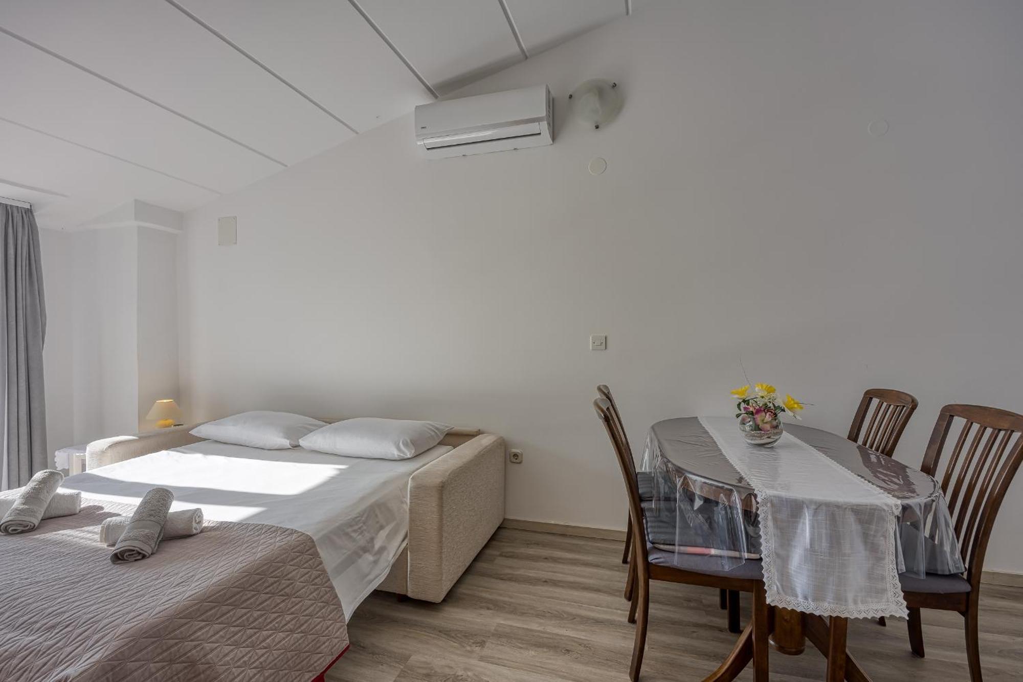 Apartments Orbanic Ровінь Екстер'єр фото